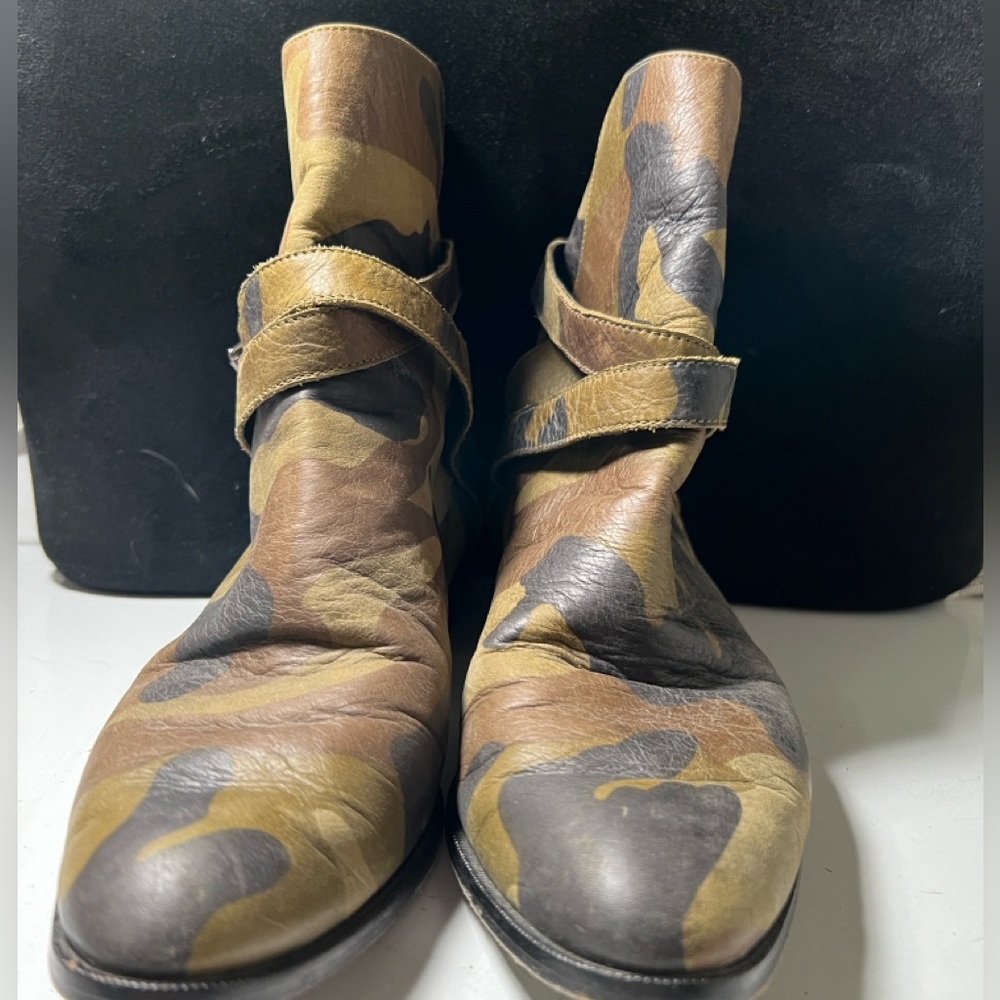 MODERN VICE leather camo booties